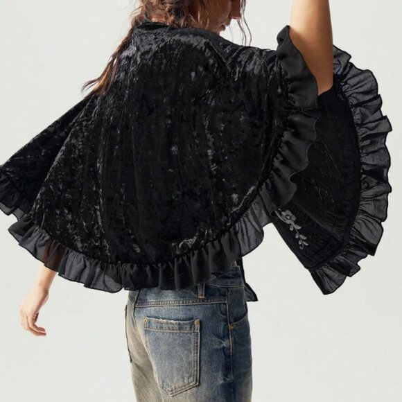 BOUTIQUE CRUSHED VELOUR EMBROIDERED AND RUFFLE TRIM CAPELET - Picture 2 of 10